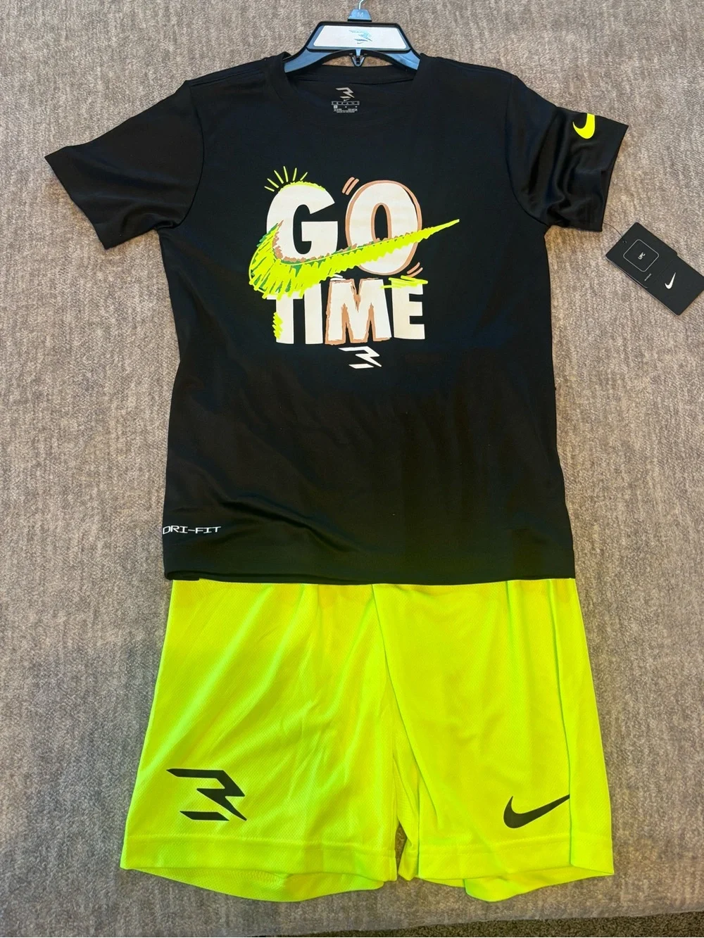 Boys Nike 3 Brand by Russell Wilson Dri-Fit T-shirt & Shorts 2 piece Set Size M - Picture 3 of 8